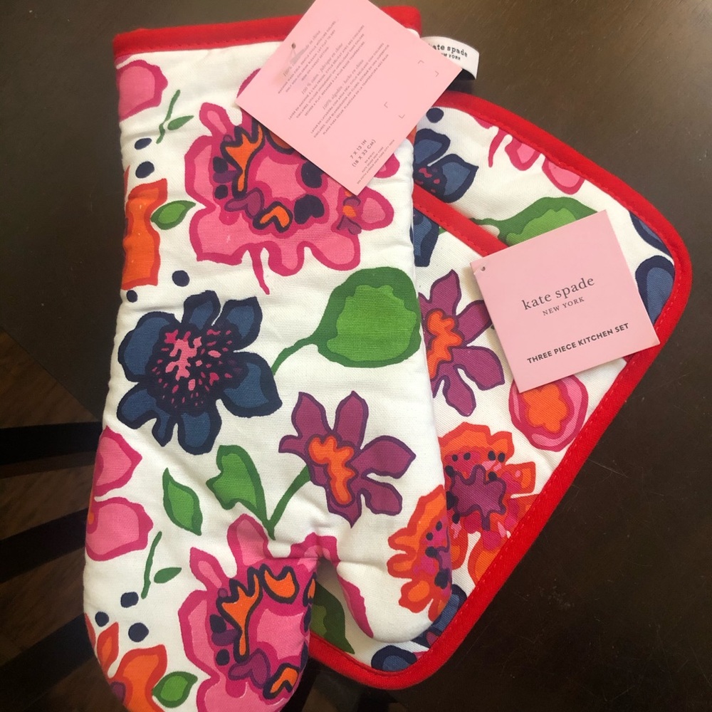 Kate Spade Festive Floral Mitt and Pot Holder